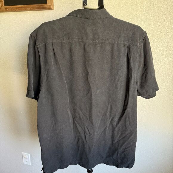 Tommy Bahama 100% Silk Short Sleeve Dress Shirt Vacation Beachy Resort XL - Picture 2 of 6
